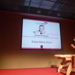 2013. MASSAGGIO-MANIA.Esthetiword. Milano